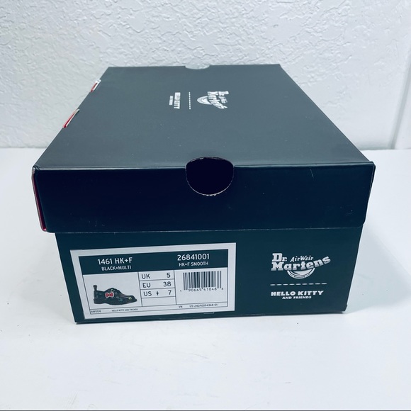 Dr Martens | Hello Kitty collab - Picture 13 of 16